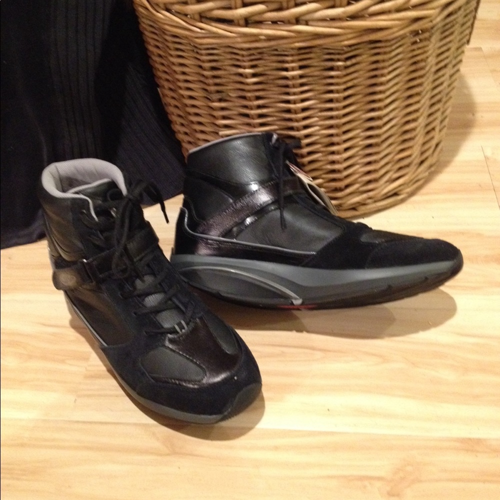 MBT Moja Mid Ankle Boot